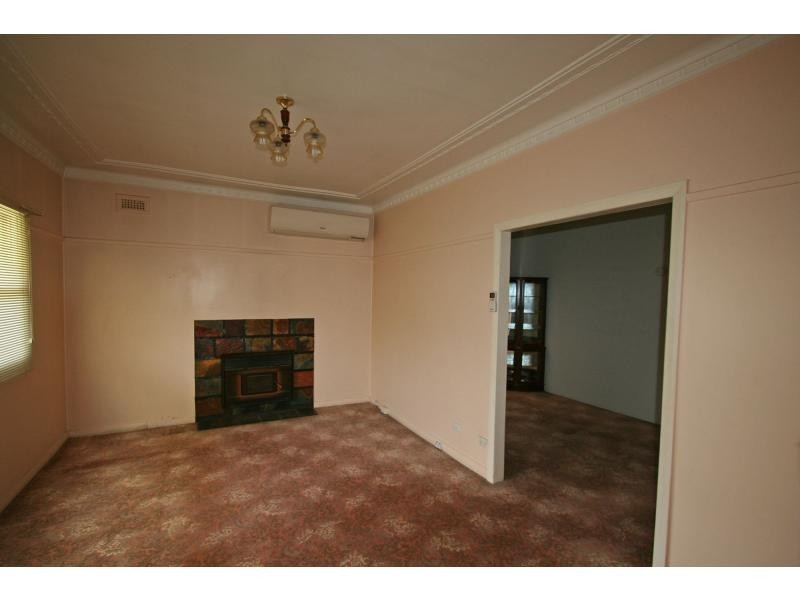 18 Bent Street, Cessnock NSW 2325