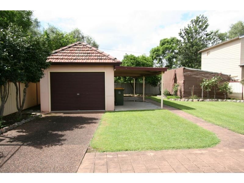 18 Bent Street, Cessnock NSW 2325