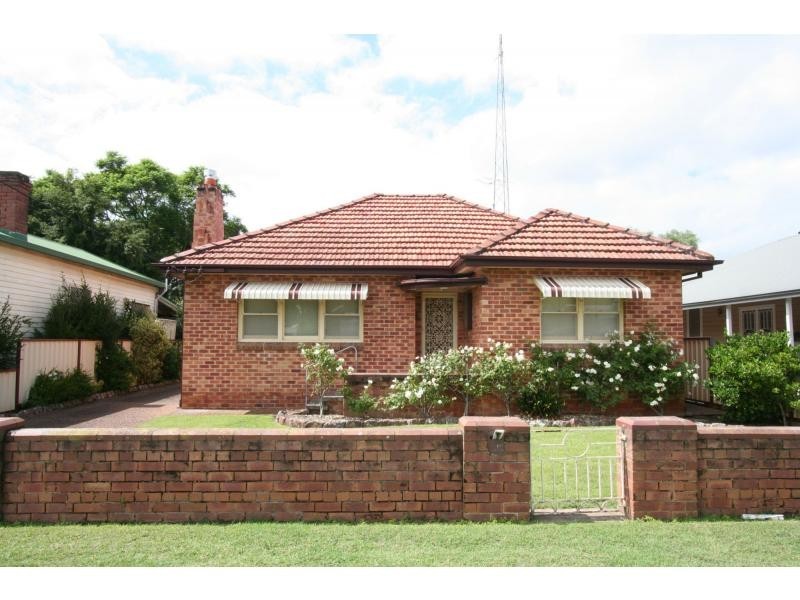 18 Bent Street, Cessnock NSW 2325