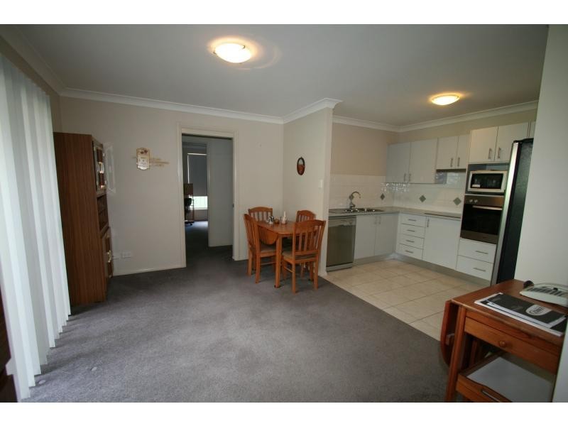 2/11A Greta Street, Aberdare NSW 2325