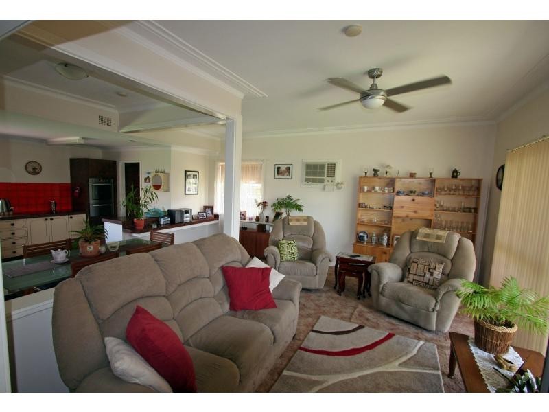 61 Mills Crescent, Cessnock NSW 2325