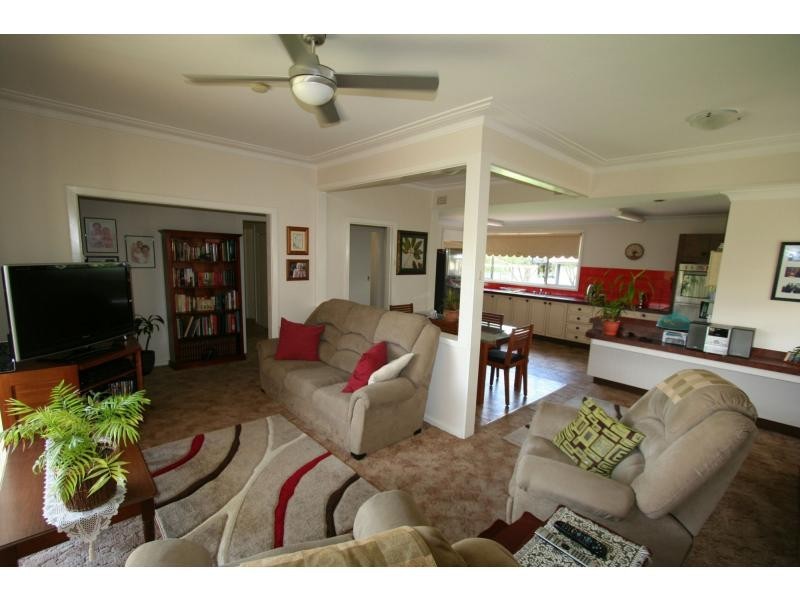 61 Mills Crescent, Cessnock NSW 2325