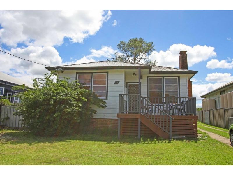 12 Lambert Street, Cessnock NSW 2325