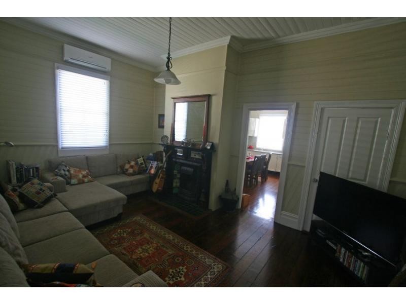 8 Sergeant Street, Cessnock NSW 2325