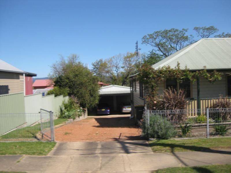 19 Hall Street, Cessnock NSW 2325