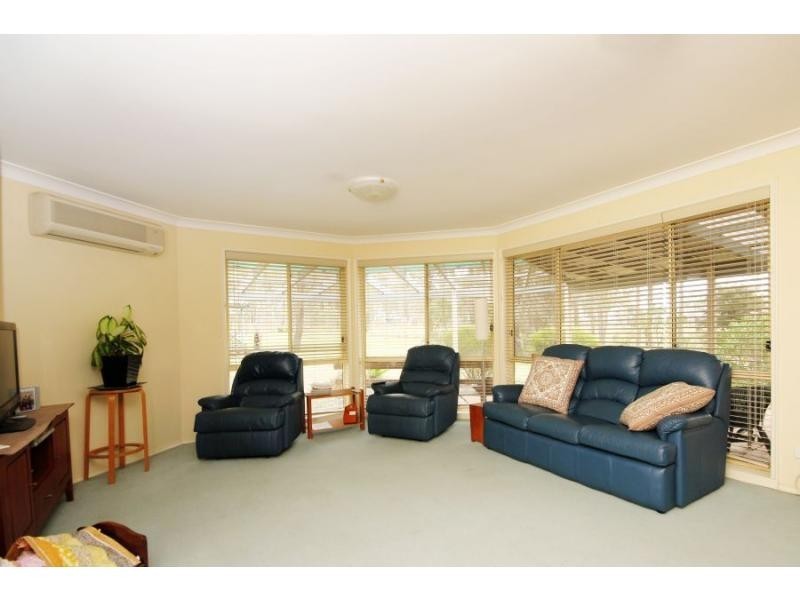 7 Tallowood Drive, Nulkaba NSW 2325