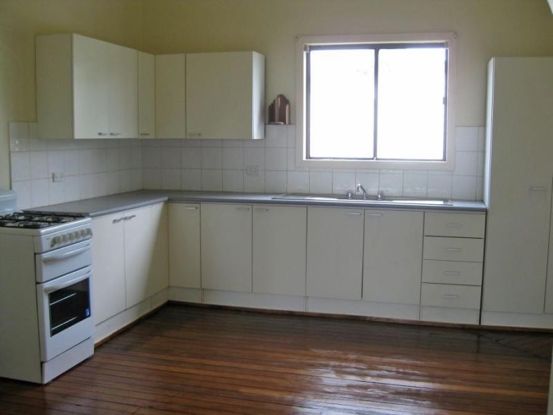 24 Colliery Street, Aberdare NSW 2325