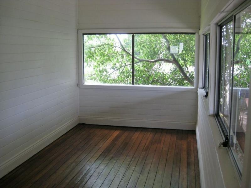 24 Colliery Street, Aberdare NSW 2325