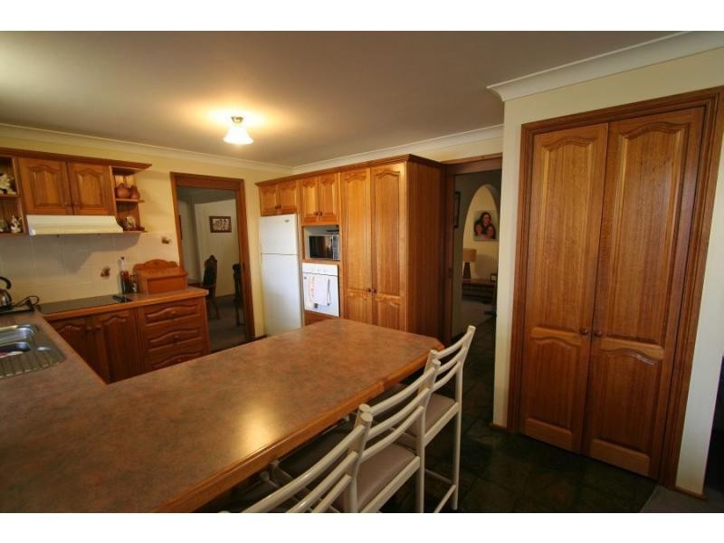 76 Mount View Road, Cessnock NSW 2325