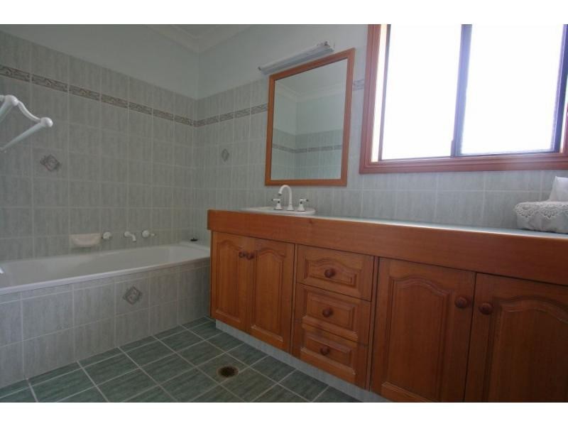 76 Mount View Road, Cessnock NSW 2325