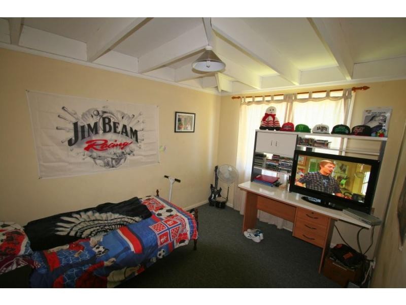 16 Blackwood Avenue, Cessnock NSW 2325