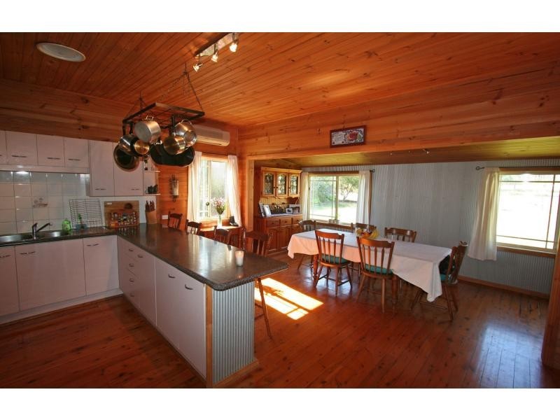 301 McMullins Road, Branxton NSW 2335