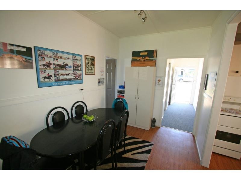 16 Blackwood Avenue, Cessnock NSW 2325