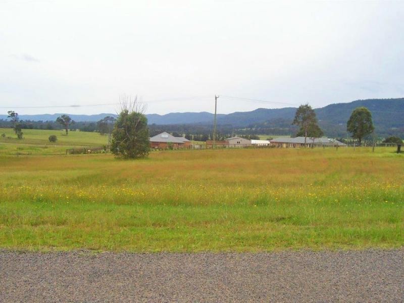 3 Eighth Avenue, Millfield NSW 2325