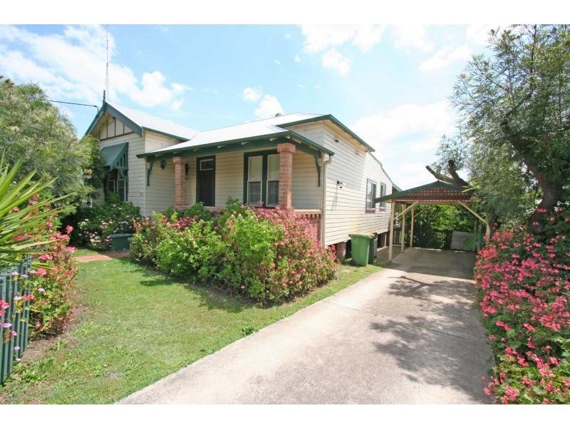 63 Desmond Street, Cessnock NSW 2325