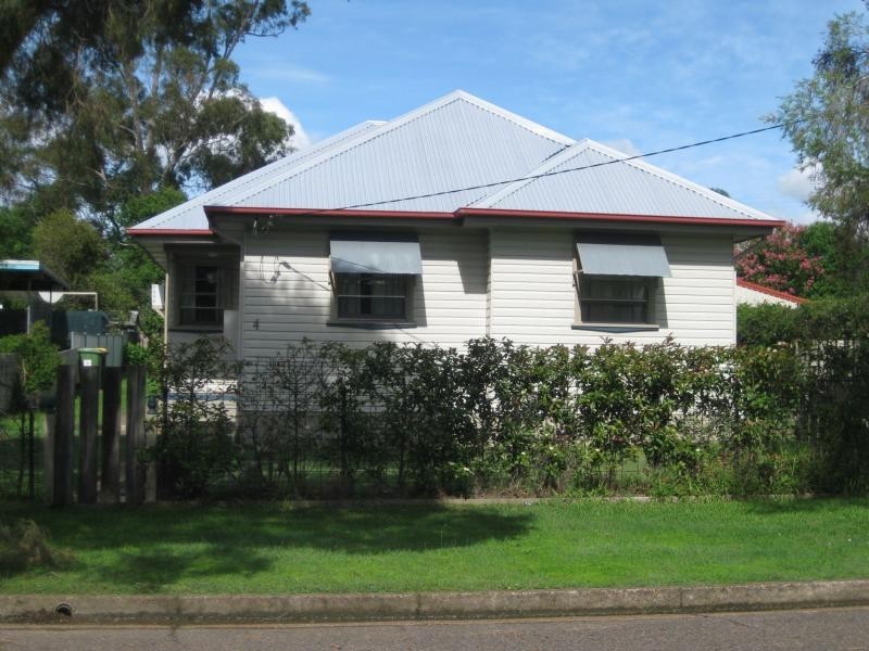 4 Desmond Street, Cessnock NSW 2325