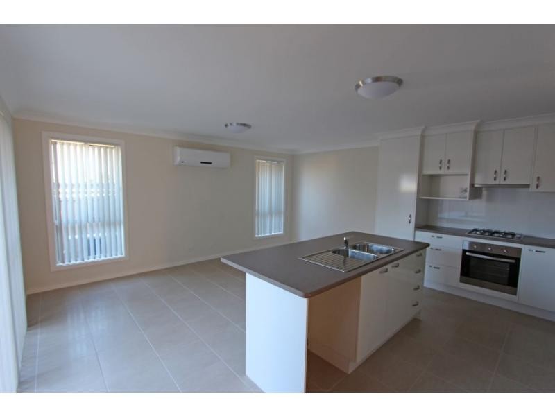 Villa 2 & 3/4 Northcote Street, Aberdare NSW 2325