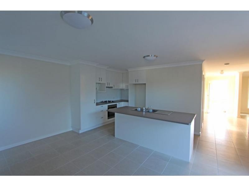 Villa 2 & 3/4 Northcote Street, Aberdare NSW 2325