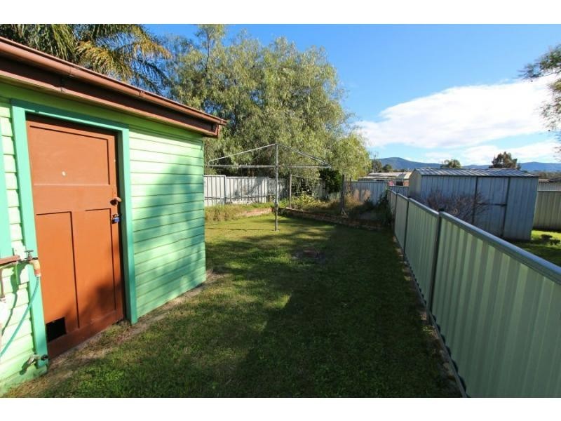 8 Macquarie Avenue, Cessnock NSW 2325