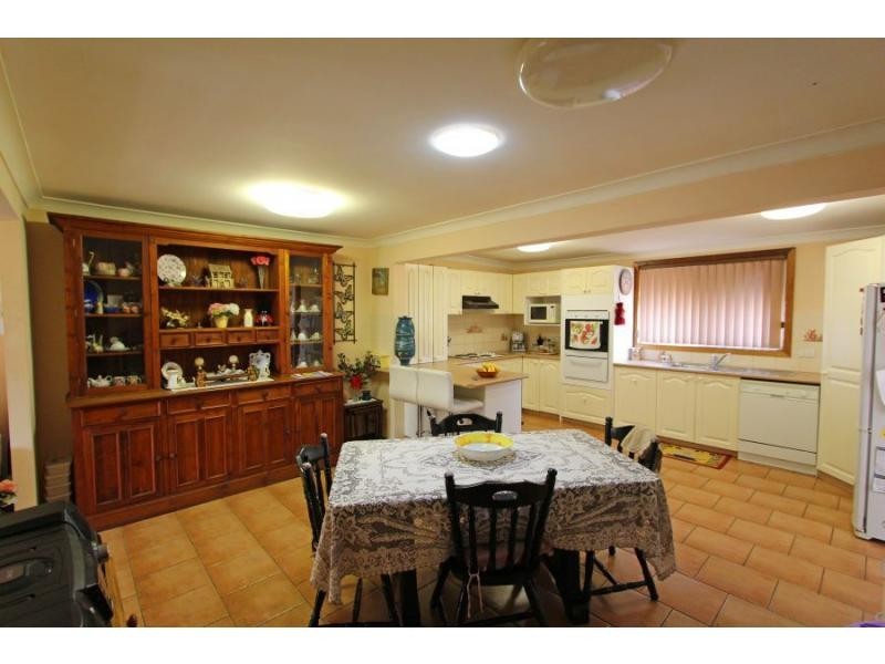13 Balmoral Avenue, Cessnock NSW 2325