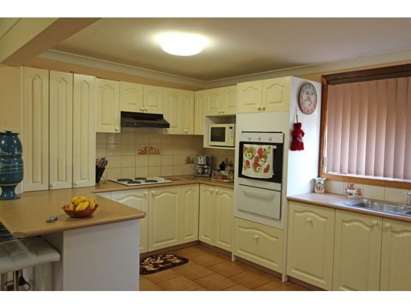 13 Balmoral Avenue, Cessnock NSW 2325