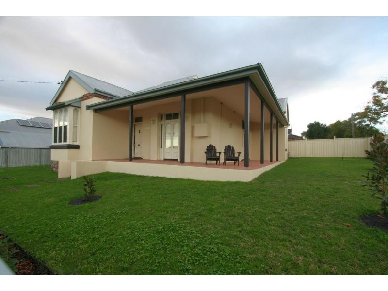 28 Hall Street, Cessnock NSW 2325