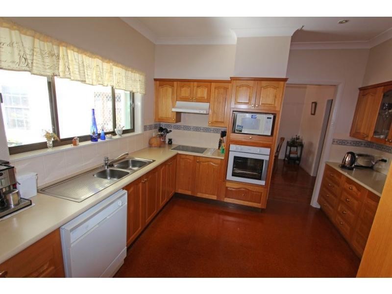 7 Guest Street, Cessnock NSW 2325