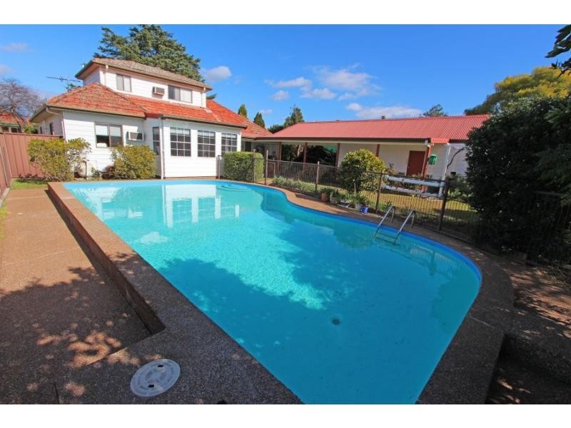 7 Guest Street, Cessnock NSW 2325