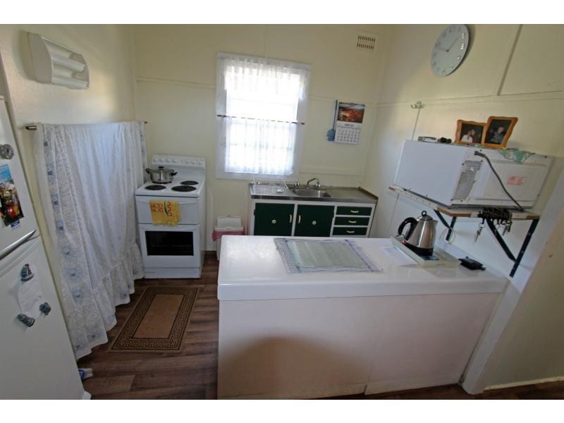 27 Adelaide Street, Paxton NSW 2325