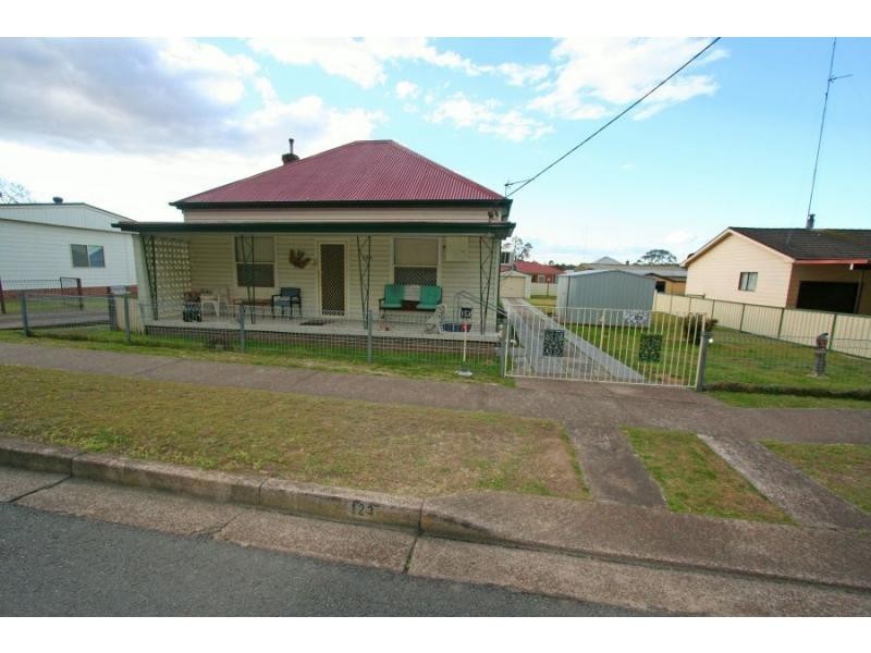 123 Cessnock Road, Abermain NSW 2326