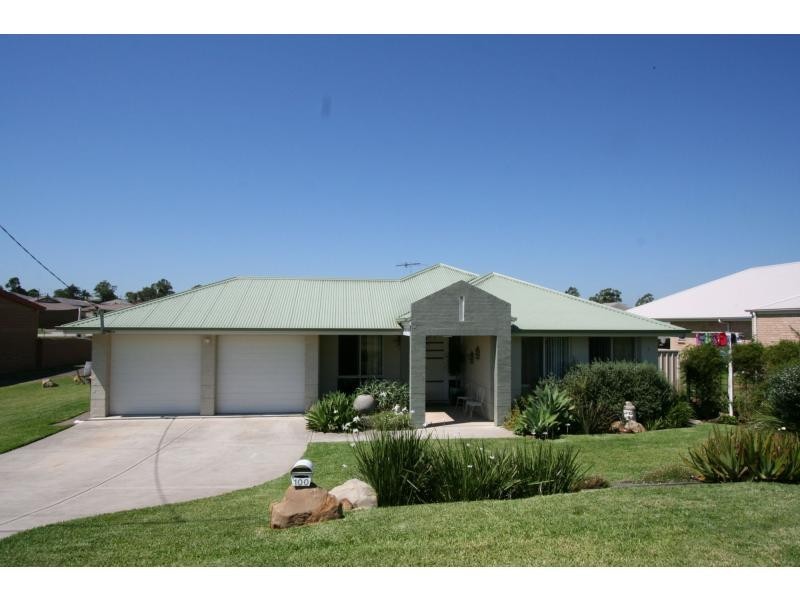 100 Hillview Road, Branxton NSW 2335