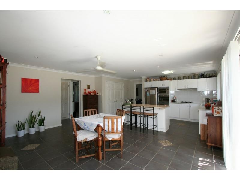 100 Hillview Road, Branxton NSW 2335