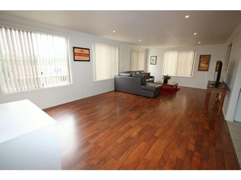 38 Evatt Street, Pelaw Main NSW 2327