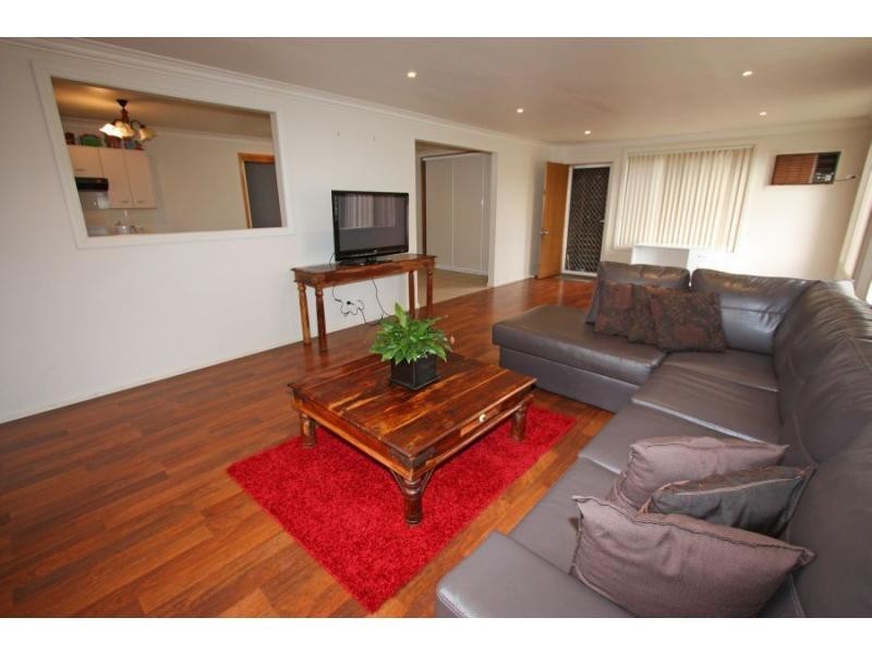 38 Evatt Street, Pelaw Main NSW 2327