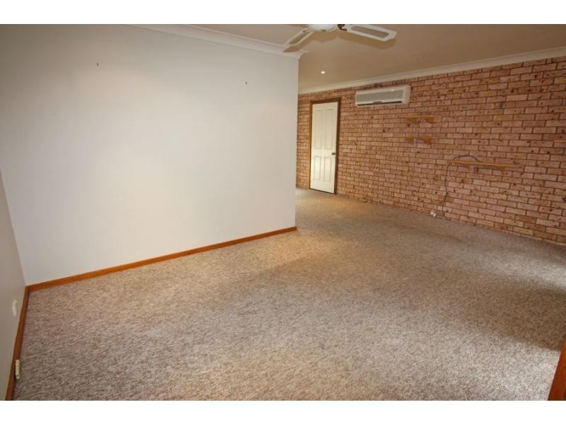 38 Evatt Street, Pelaw Main NSW 2327