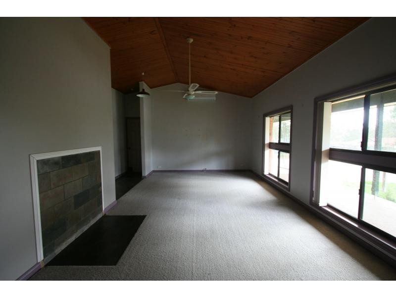 18 Thomas Street, North Rothbury NSW 2335