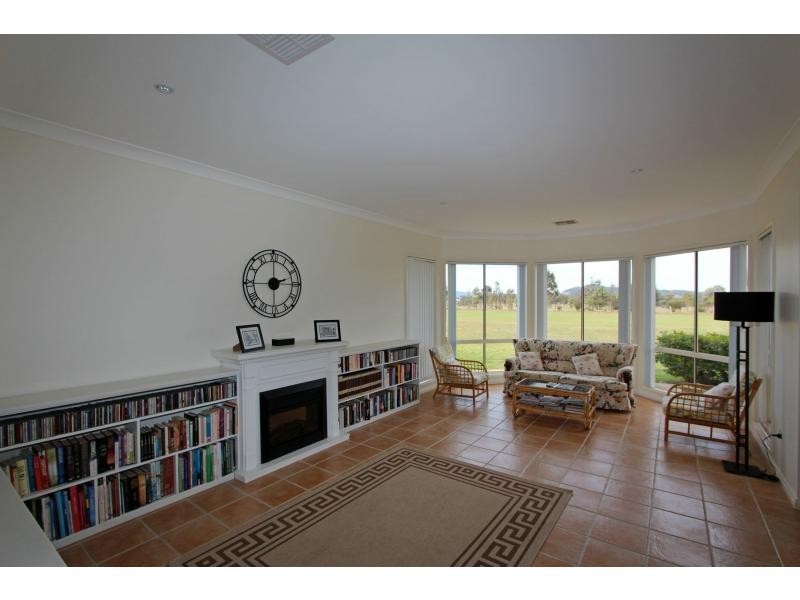 400 Luskintyre Road, Luskintyre NSW 2321