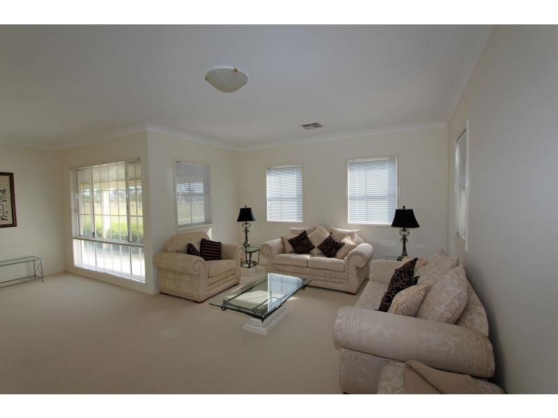 400 Luskintyre Road, Luskintyre NSW 2321