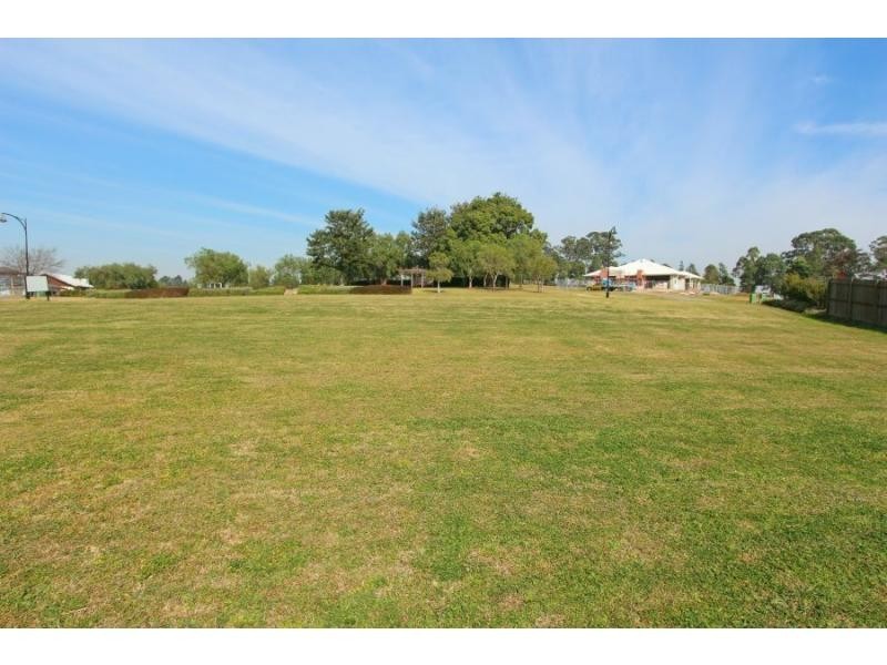 2 Barrington Place, Rothbury NSW 2320