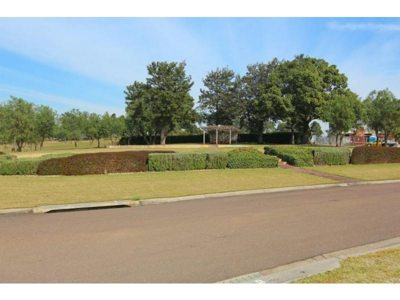 2 Barrington Place, Rothbury NSW 2320