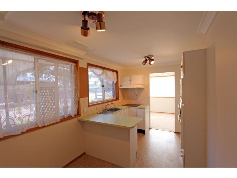 42 Orient Street, Greta NSW 2334