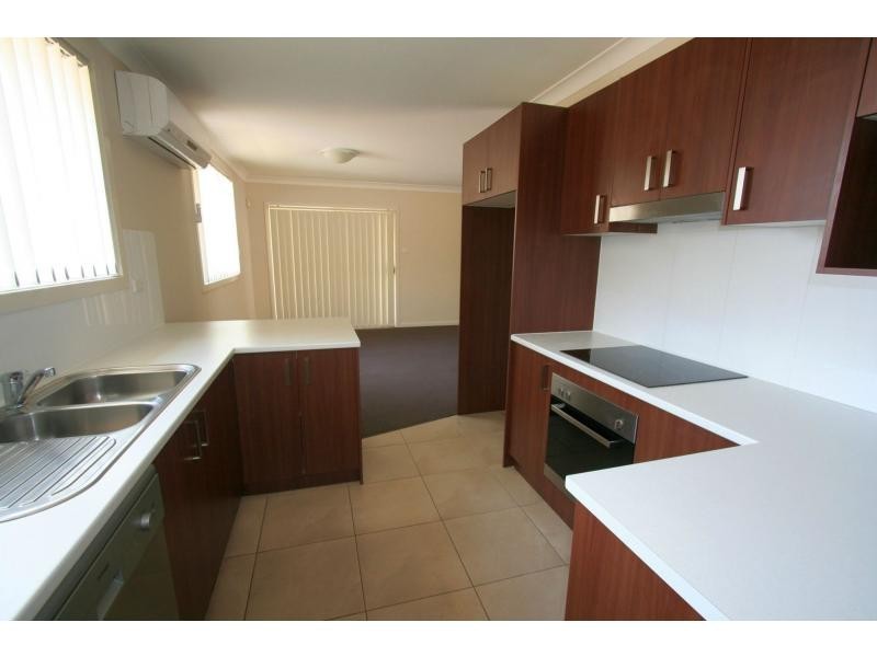 2/24 Stephen Street, Cessnock NSW 2325