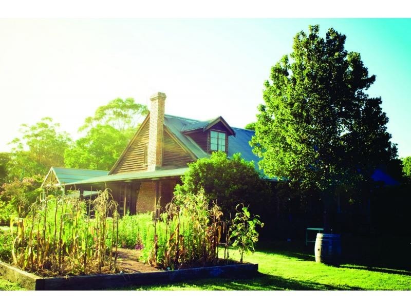 6 Halls Road, Pokolbin NSW 2320