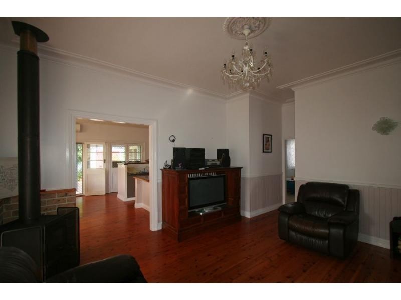 9 Edith Street, Cessnock NSW 2325