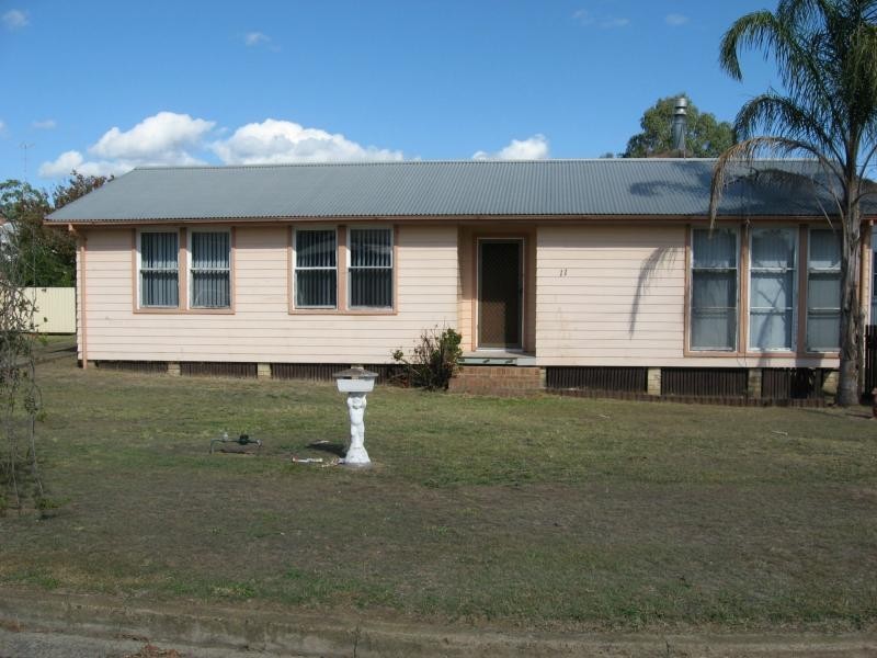 11 Arcadia Avenue, Cessnock NSW 2325