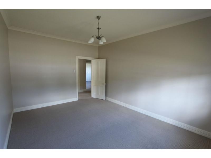 38 Wollombi Road, Cessnock NSW 2325