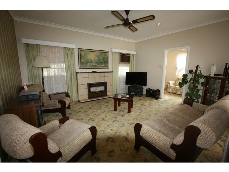 81 Desmond Street, Cessnock NSW 2325