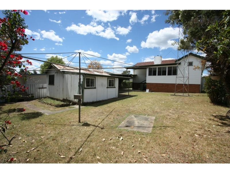 81 Desmond Street, Cessnock NSW 2325