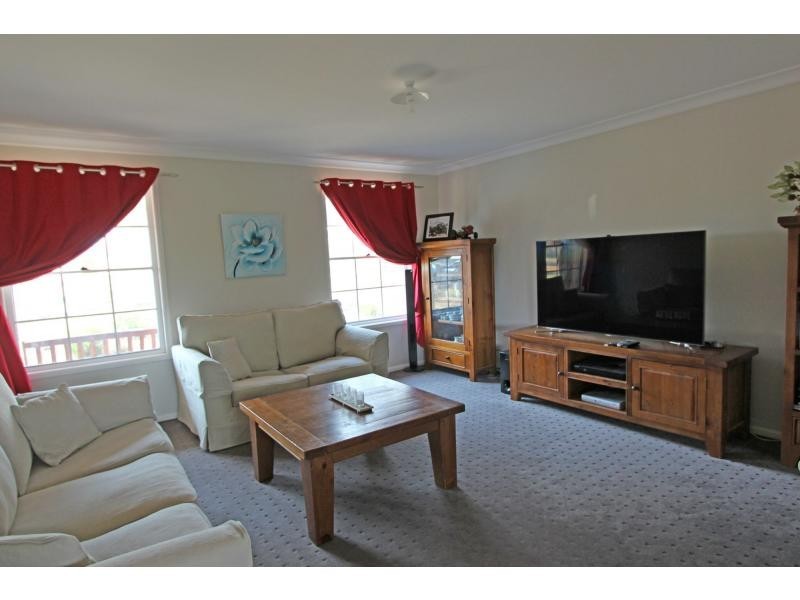 32 South Street, Ellalong NSW 2325