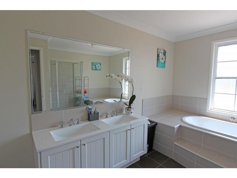 32 South Street, Ellalong NSW 2325